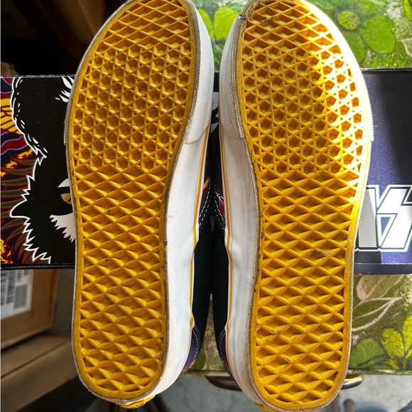 Vans KISS original Rock and Roll Over pull on. Ladies size 8 1/2. - Picture 8 of 8